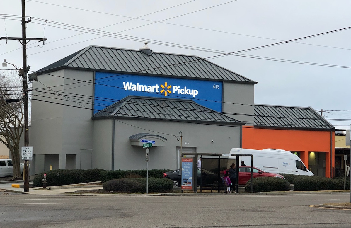 Walmart Pickup, предназначенный только для проезда, должен открыться в бывшем банке Уитни в Метейри, штат Луизиана, в непосредственной близости от Нового Орлеана
